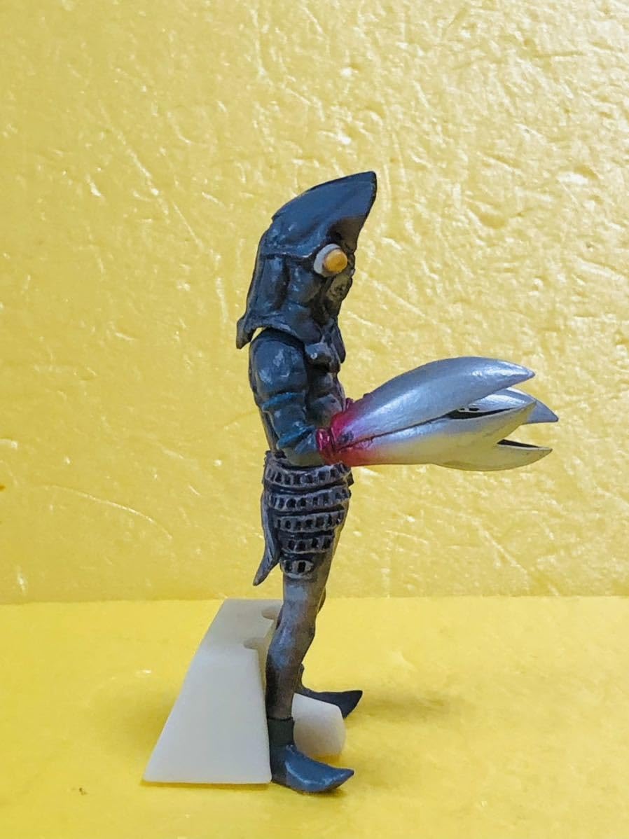 Amazon.co.jp: HGマン DG オレンジ目 バルタン星人 セブン 怪獣 品